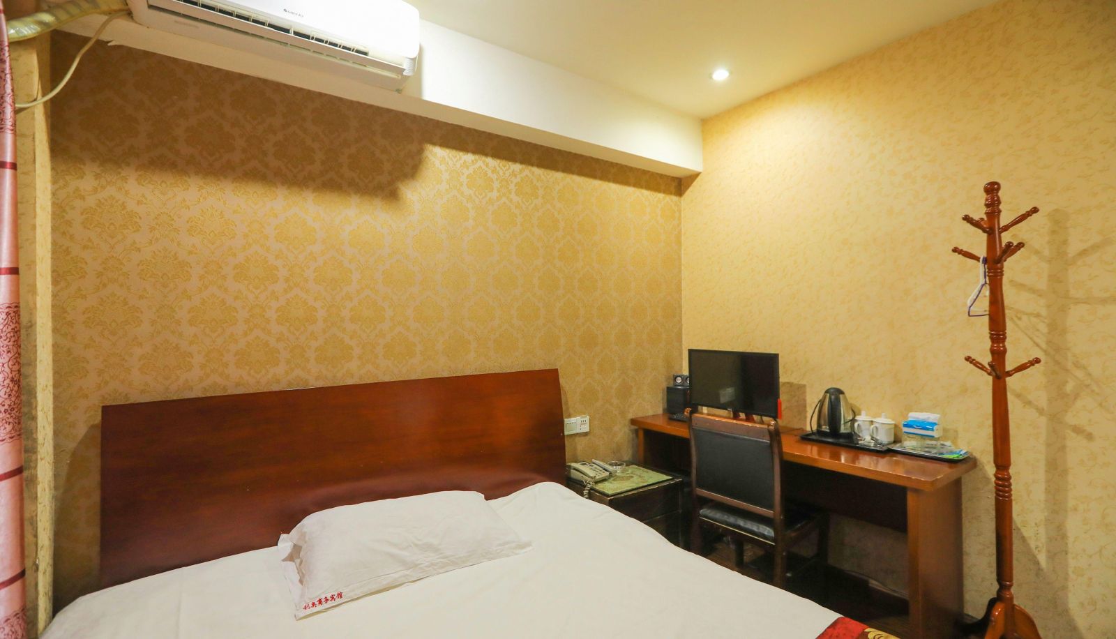Habitación corporativa - Leo Business Hotel