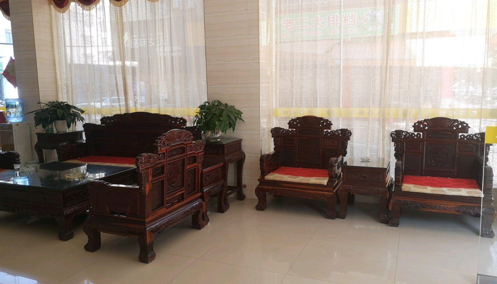 Buitenruimte van het hotel - Yuchang Hotel