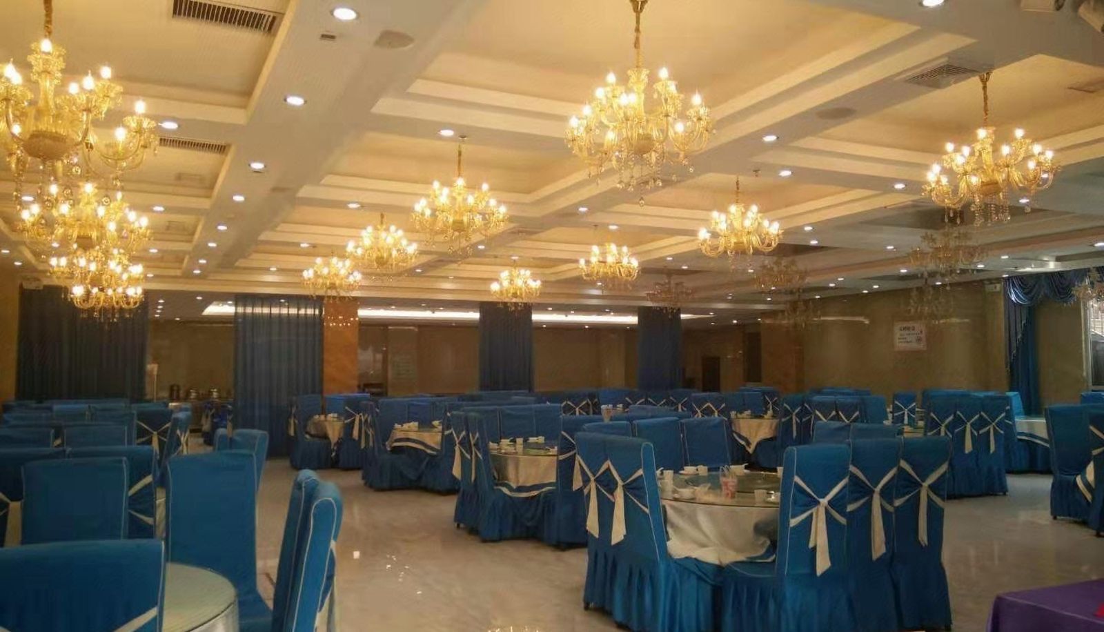 Area esterna dell'hotel - Jindu Hotel