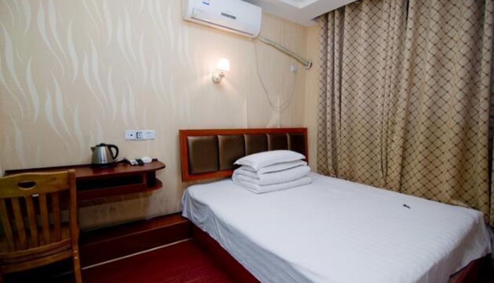 Zimmer - Baofeng Hotel (Yenao West Lane Branch)