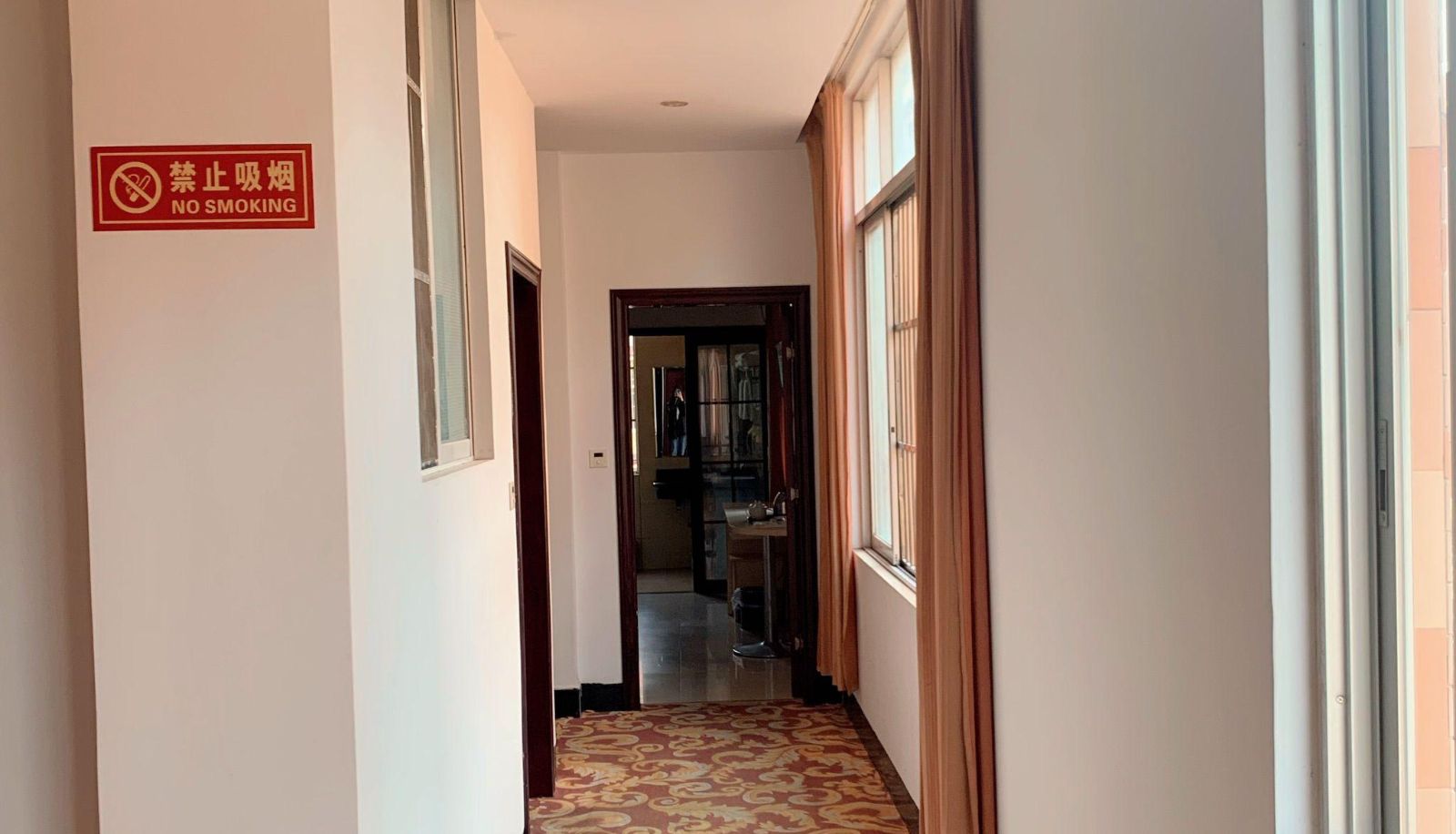 Zona exterior del hotel - Yulin Jinli Business Hotel (Traditional Chinese Medicine Port Store)
