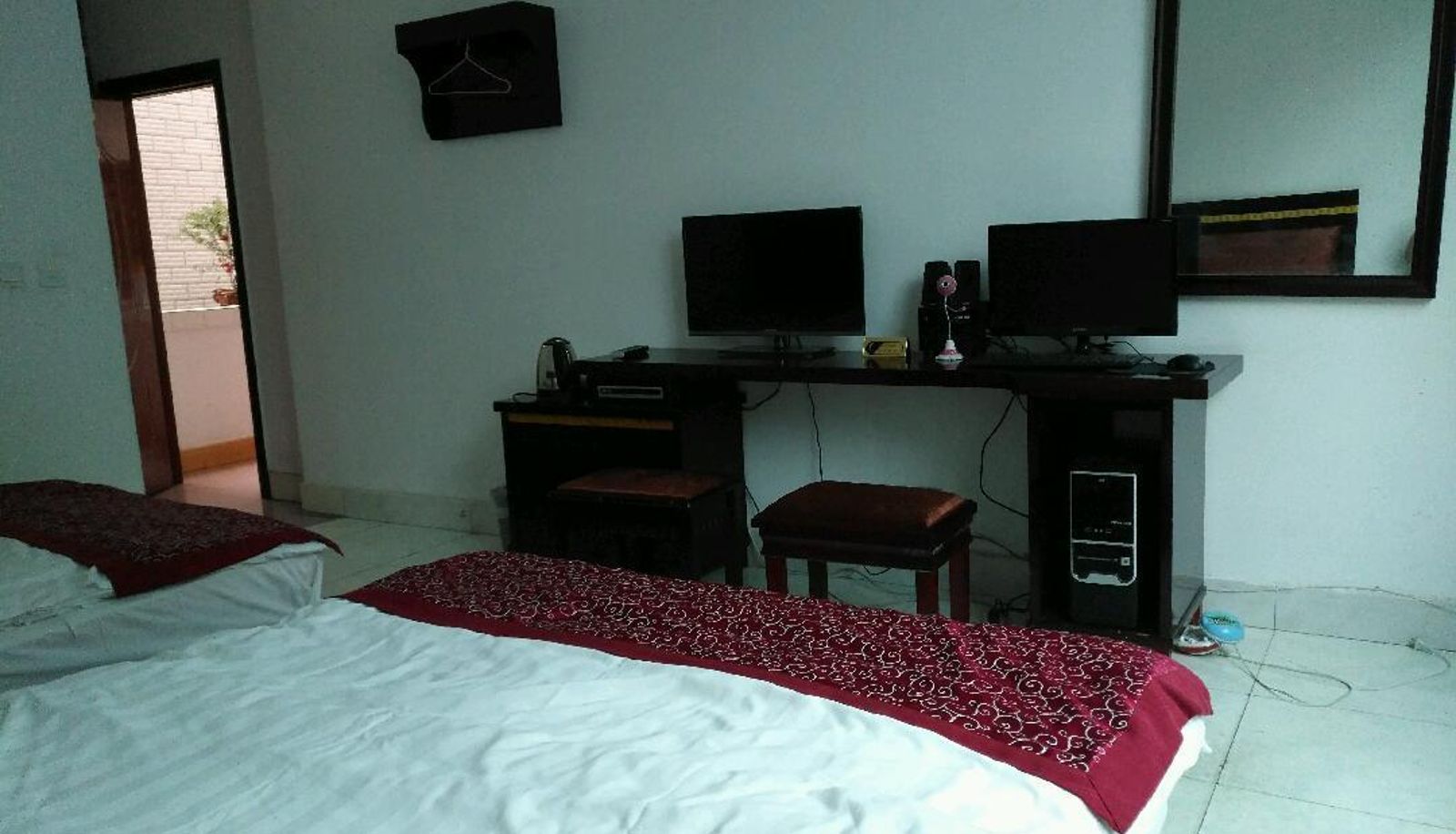 Habitación - Yueliangwan Hotel (High School Branch of Minzu Middle School)