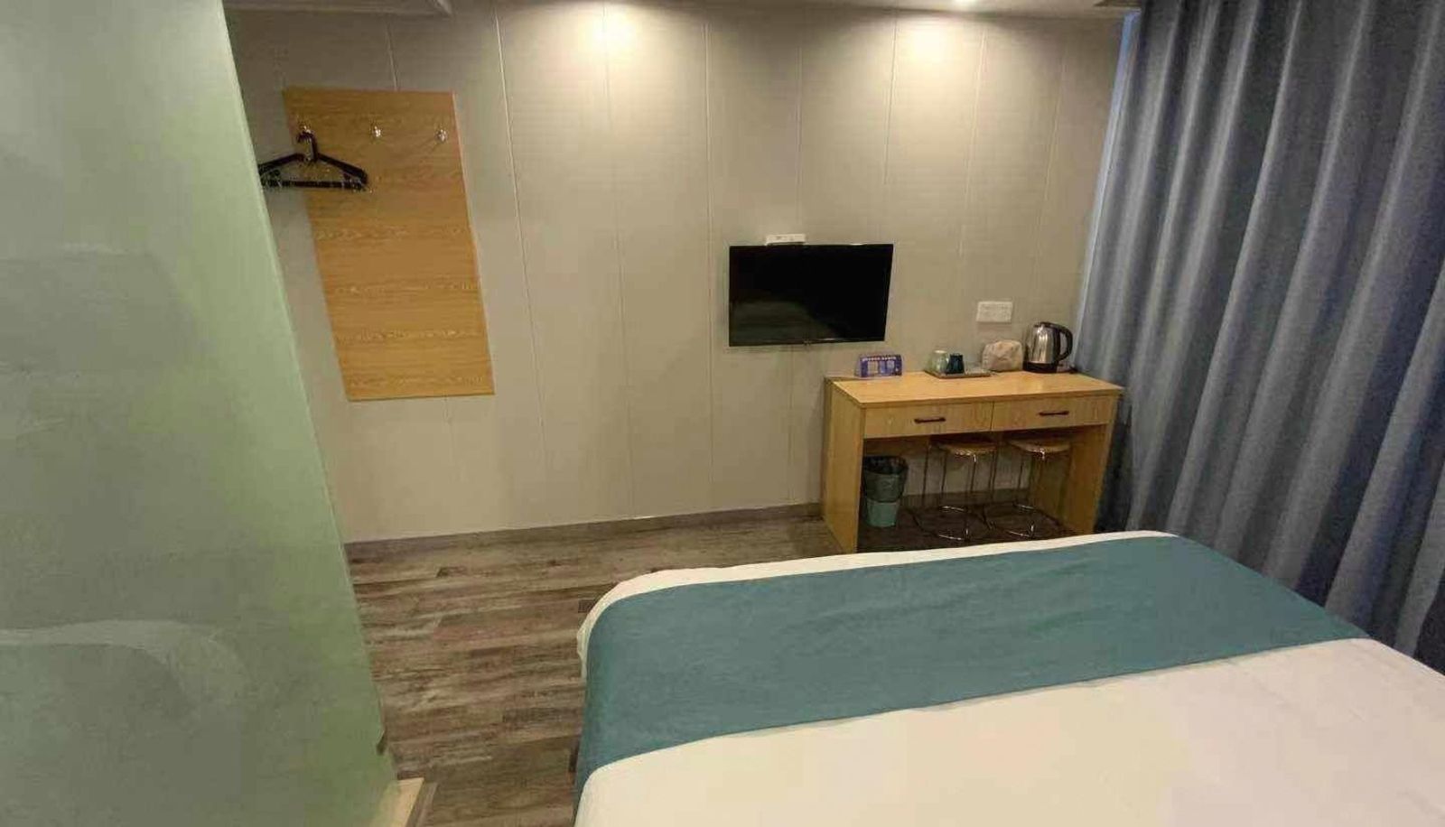 Camera business - Dingfeng Hotel