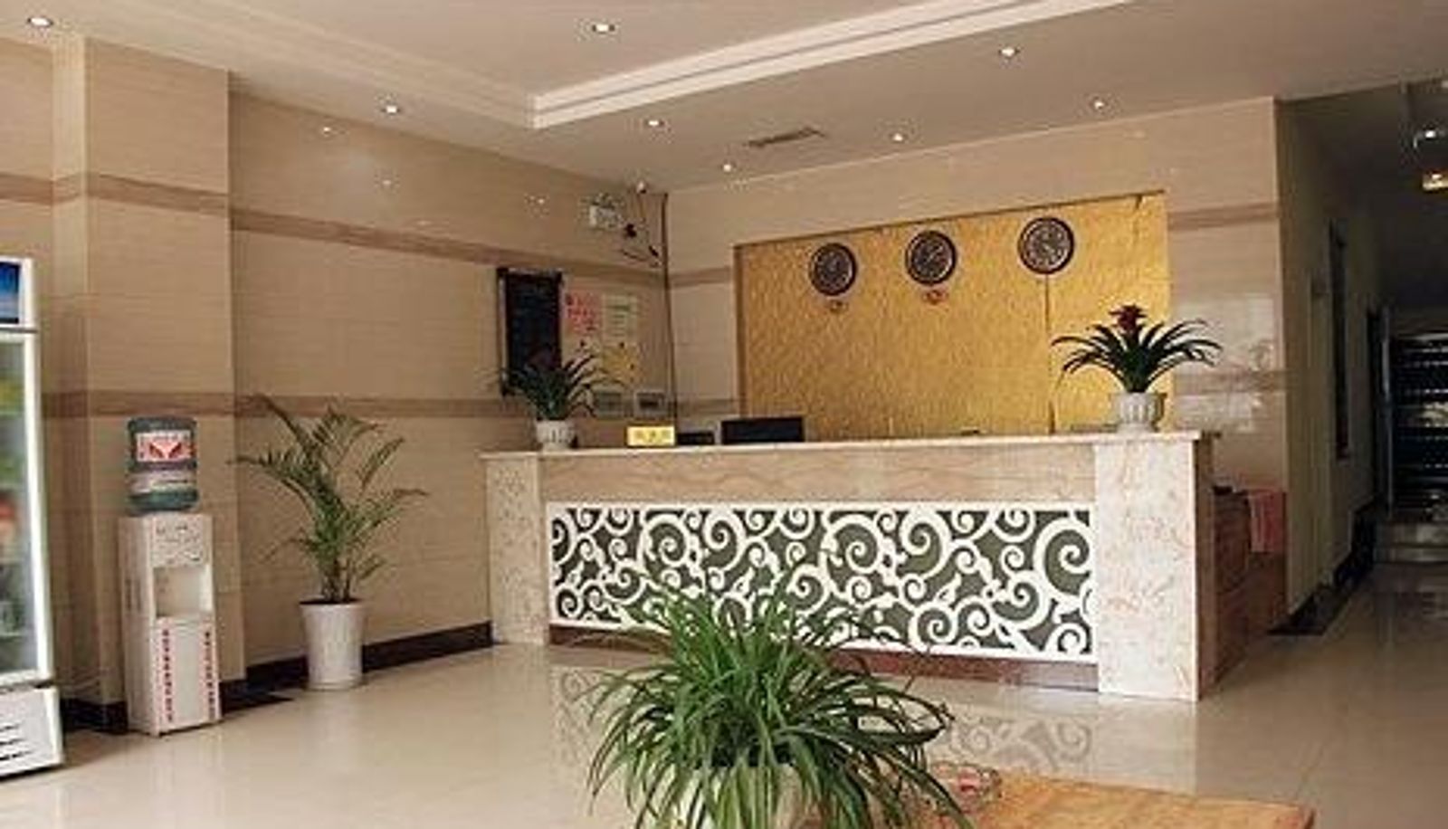Zewnętrzna część hotelu - Xinyao Business Hotel (Gongcheng Bus Station Branch)