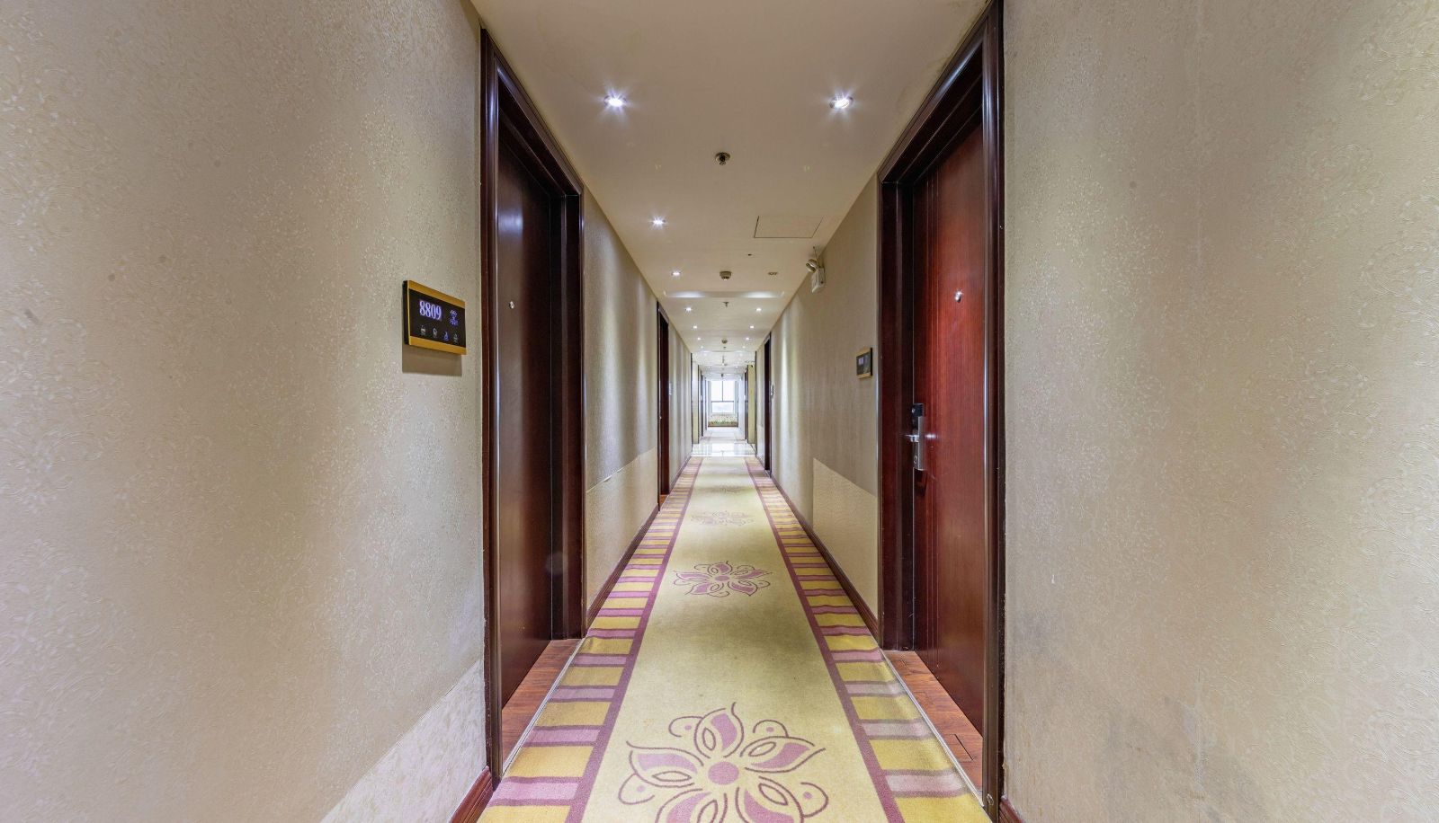 Buitenruimte van het hotel - Yuehao Hotel