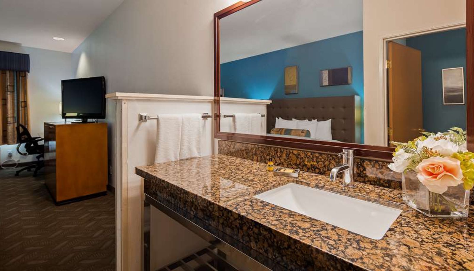 Room - Best Western Plus Liberty Lake Inn