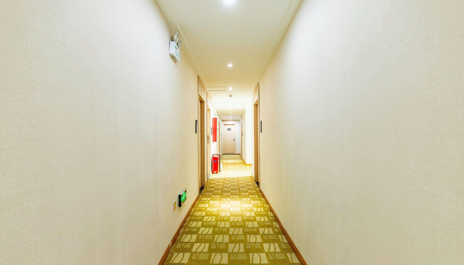 Zewnętrzna część hotelu - Milan Fashion Hotel