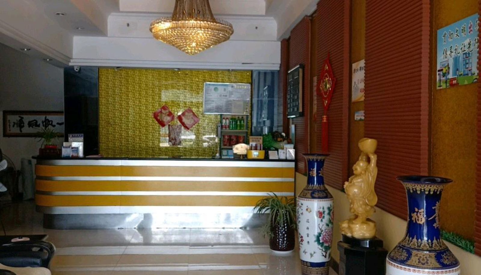 Hotel outdoor area - Longhe Hotel