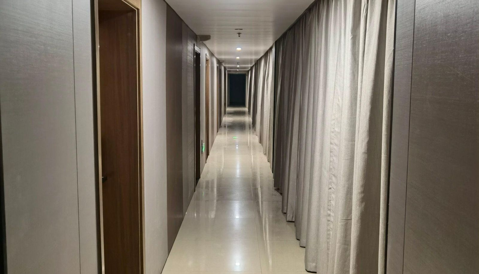 Area esterna dell'hotel - Chunlan Hotel