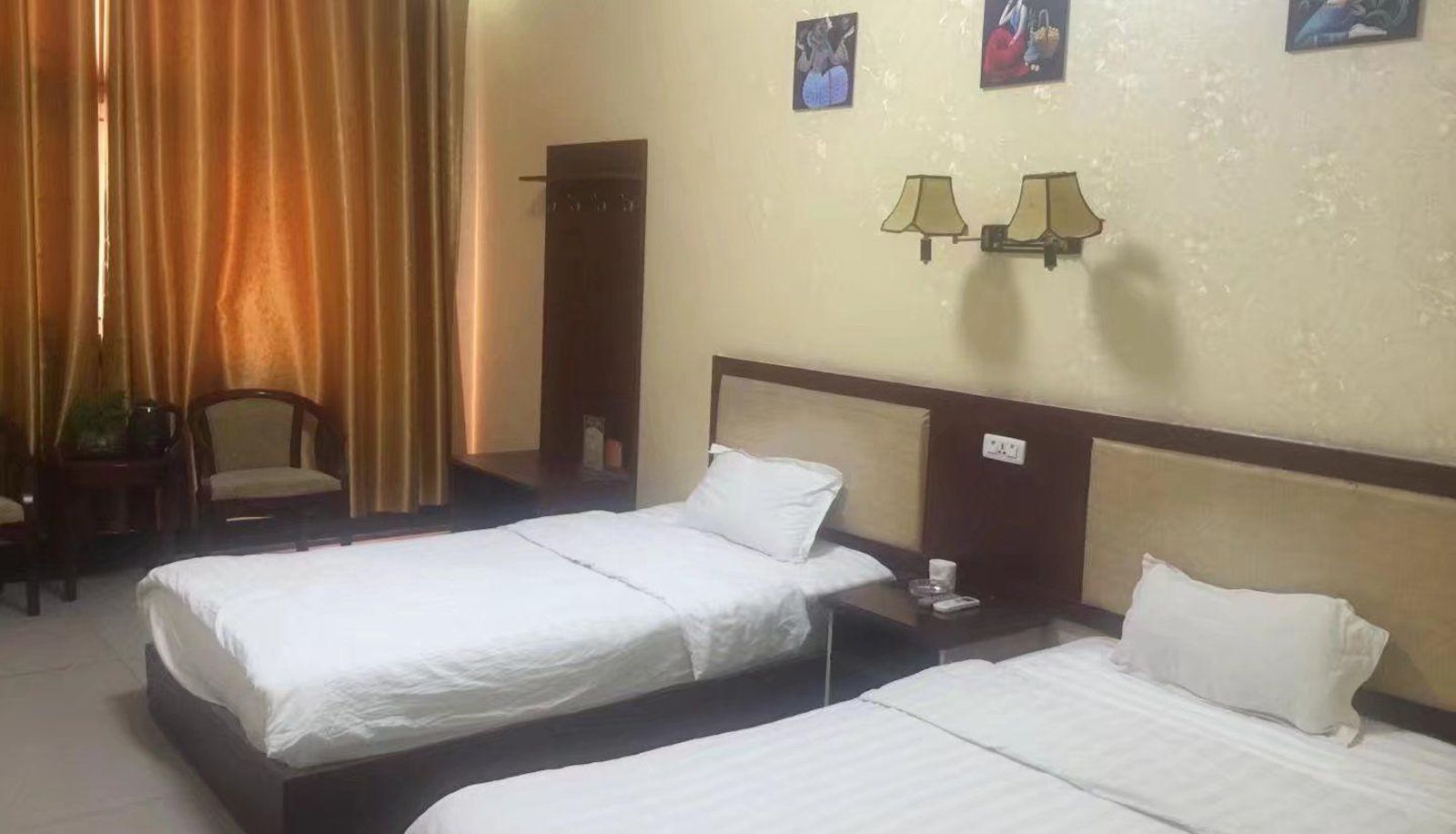 Jinhu Hotel