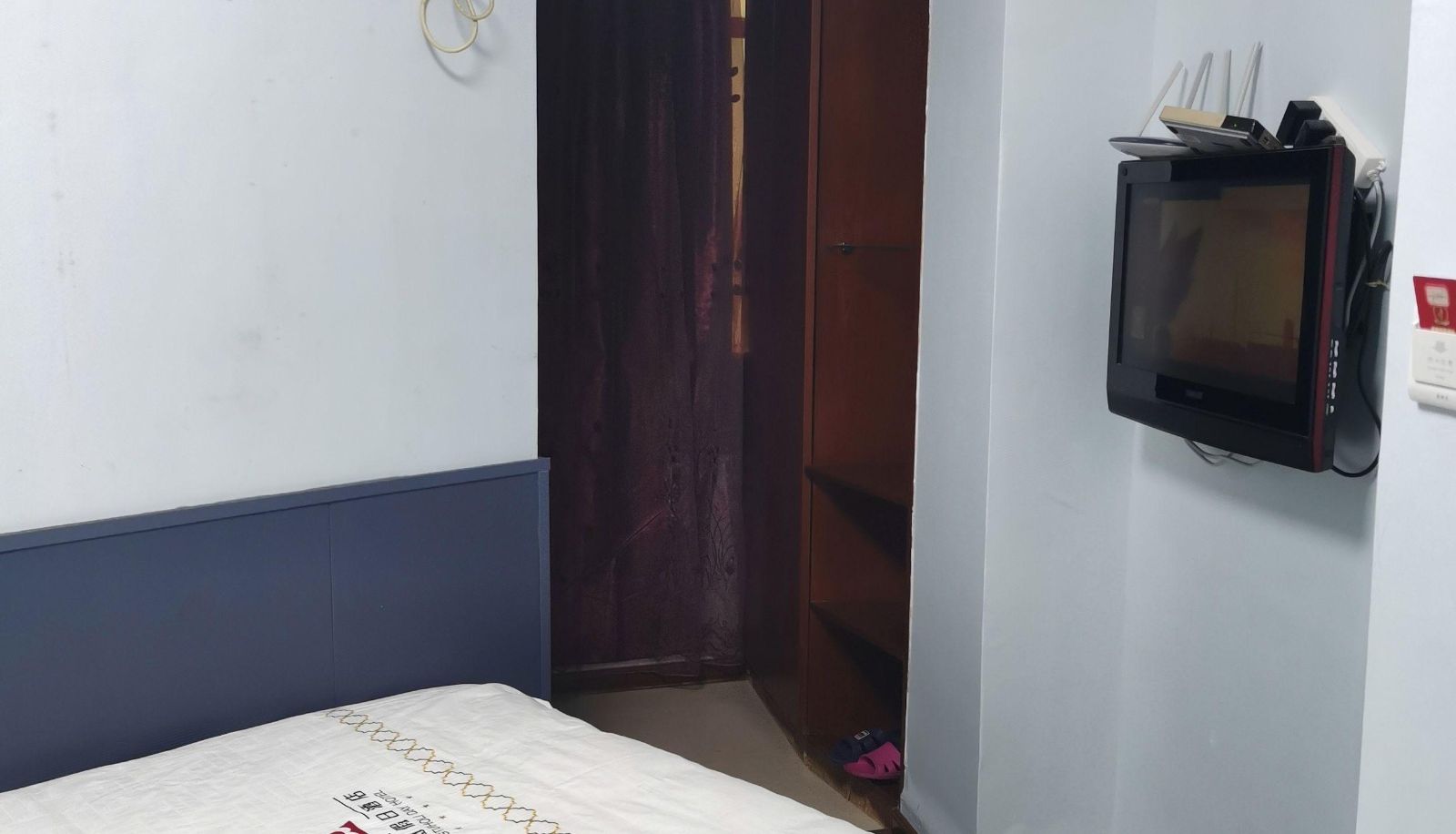 Chambre - Sevilla Hotel (Industrial Street Store)