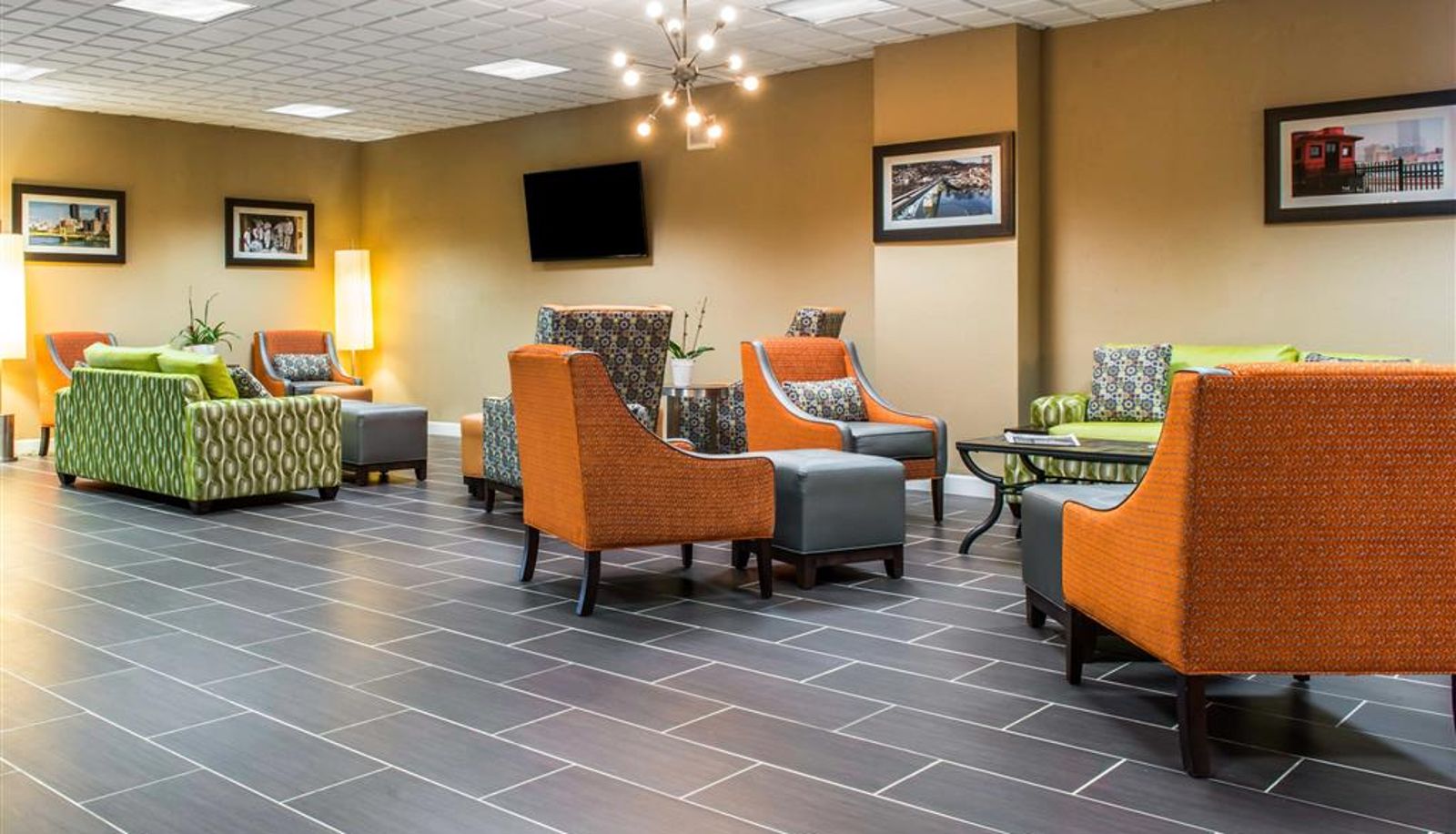 Salón - Ramada by Wyndham New Kensington