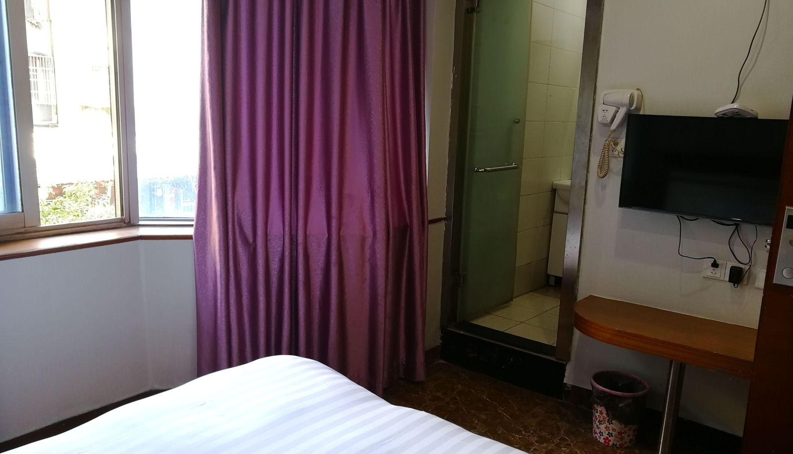 Camera business - Wanfu Business Hotel (Henghe Road Branch)
