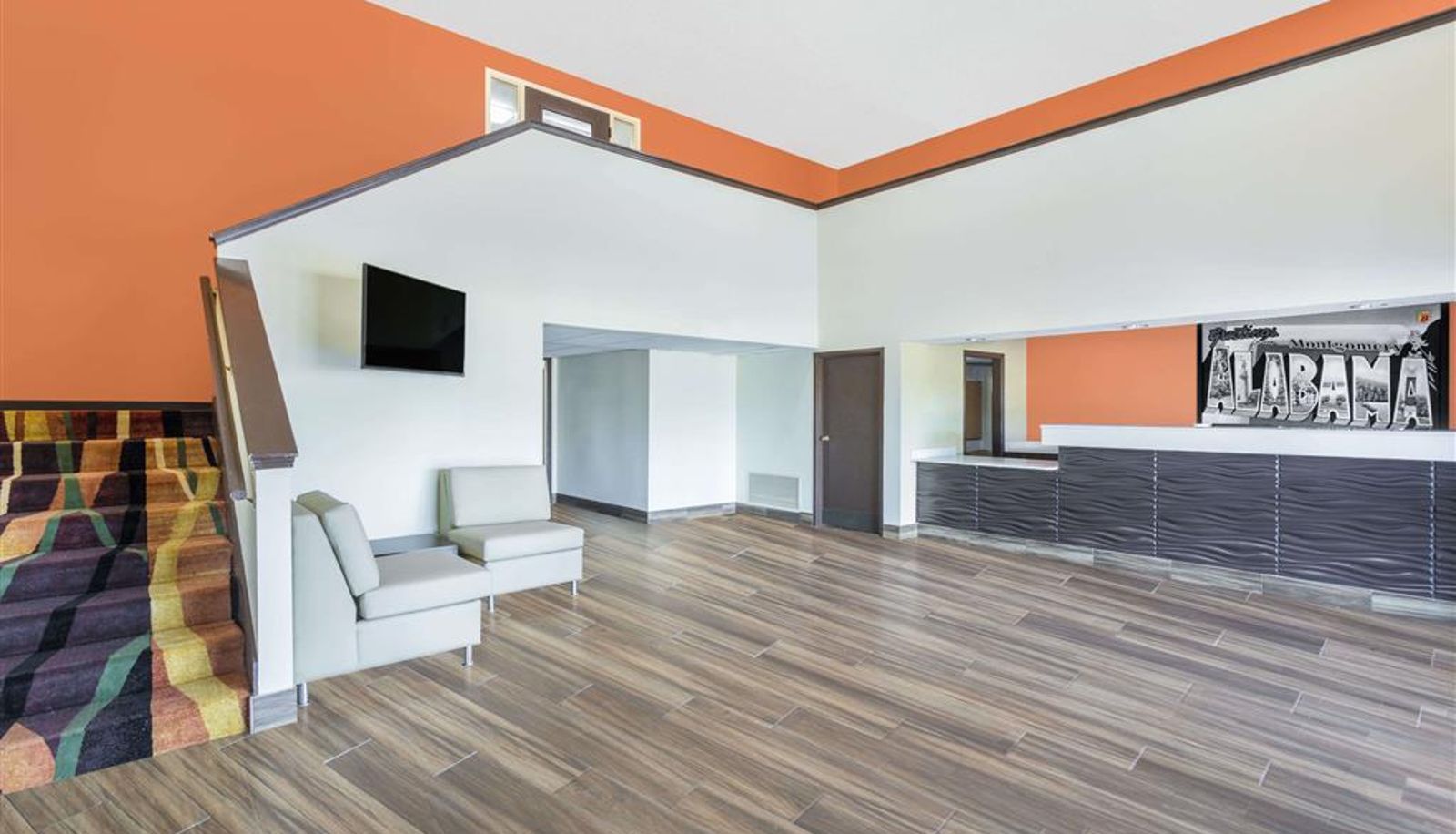 Hall - Super 8 by Wyndham Montgomery I-65