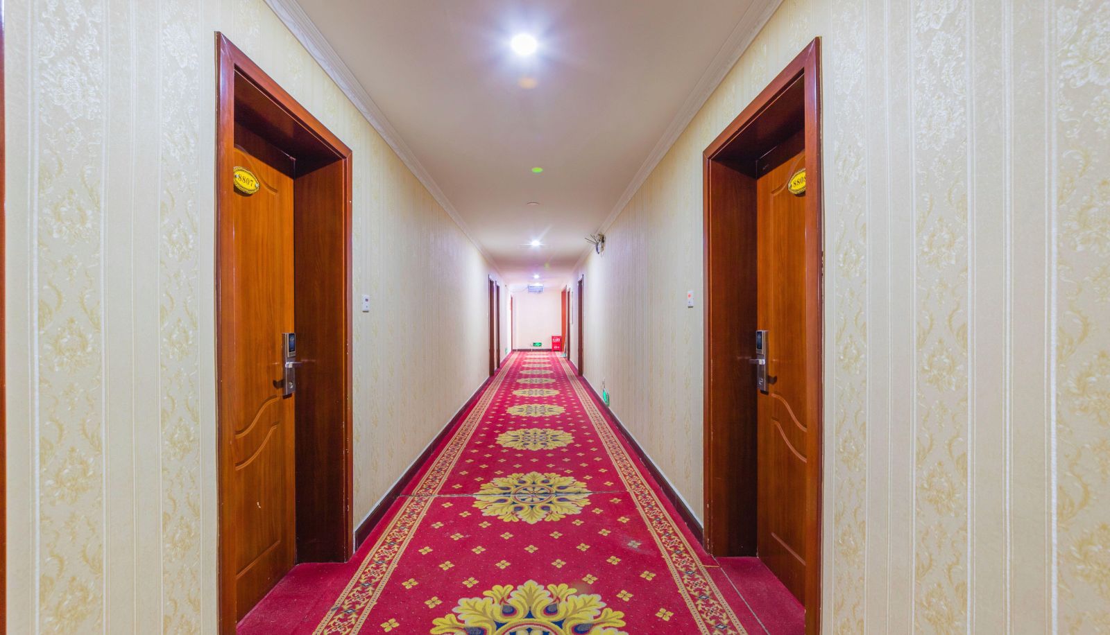 Hotel outdoor area - Yili Business Hotel