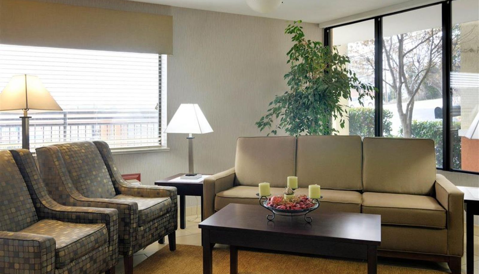 Lobby - Quality Inn and Suites Clarksville