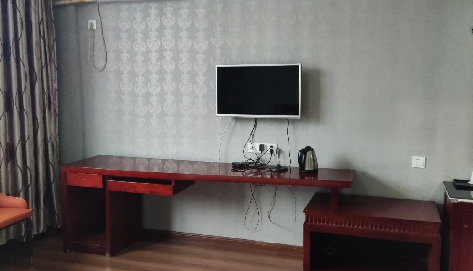 Pokój typu business - Modern Holiday Inn