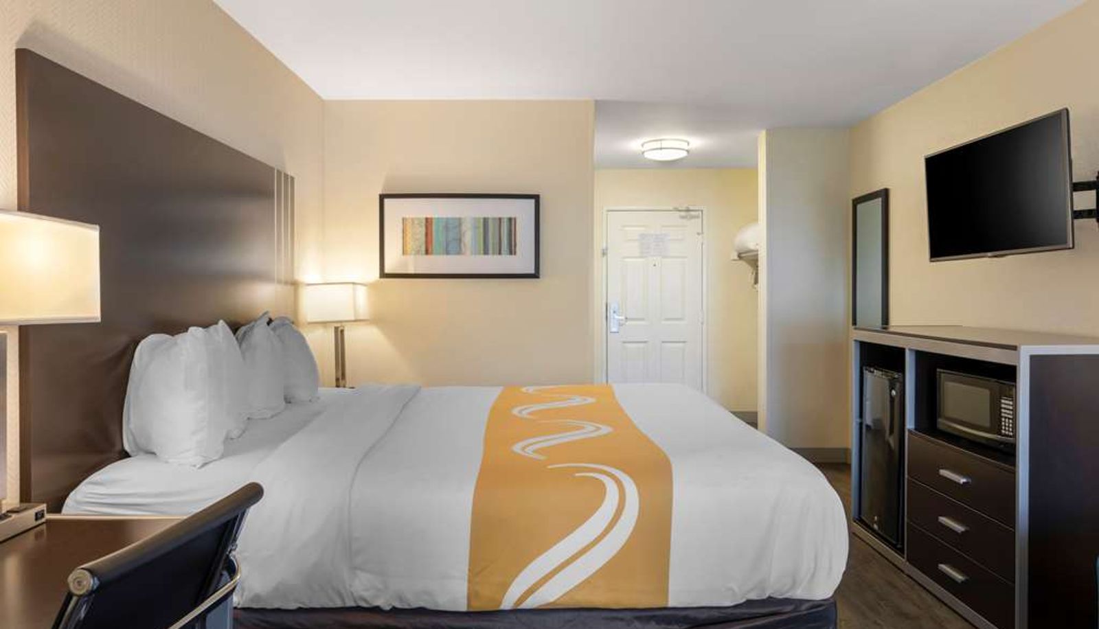 Suite - Quality Inn & Suites Camarillo-Oxnard