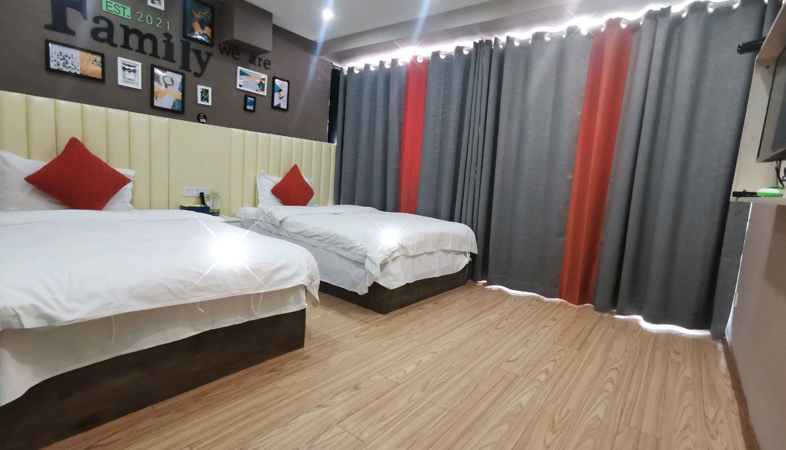 Camera business - Shangcheng Hotel