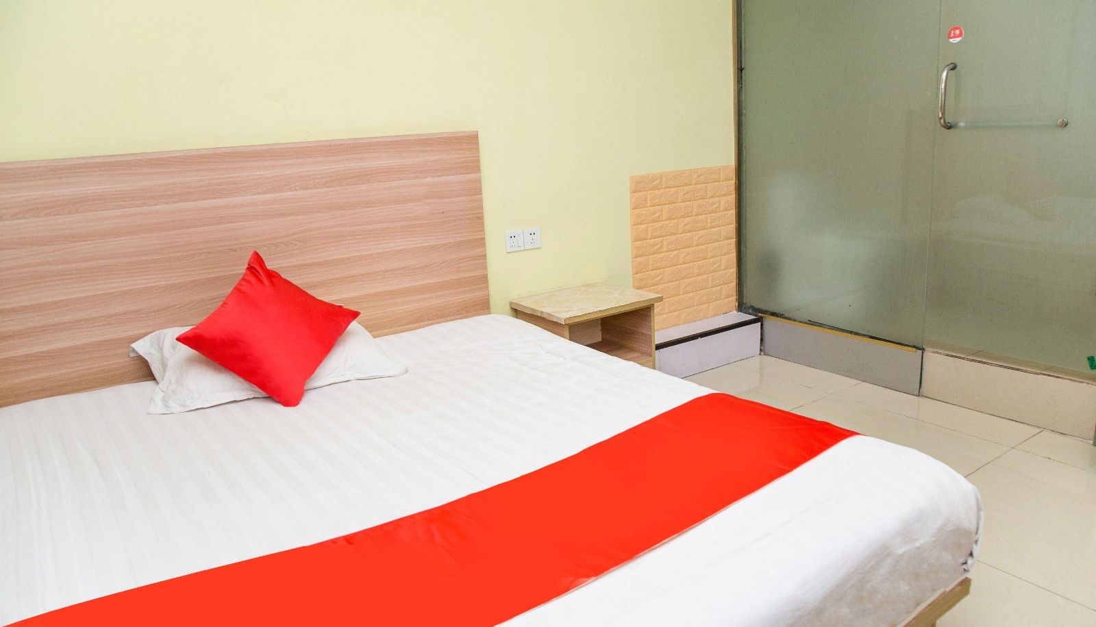Habitación - Happiness Garden Hotel (First Store)