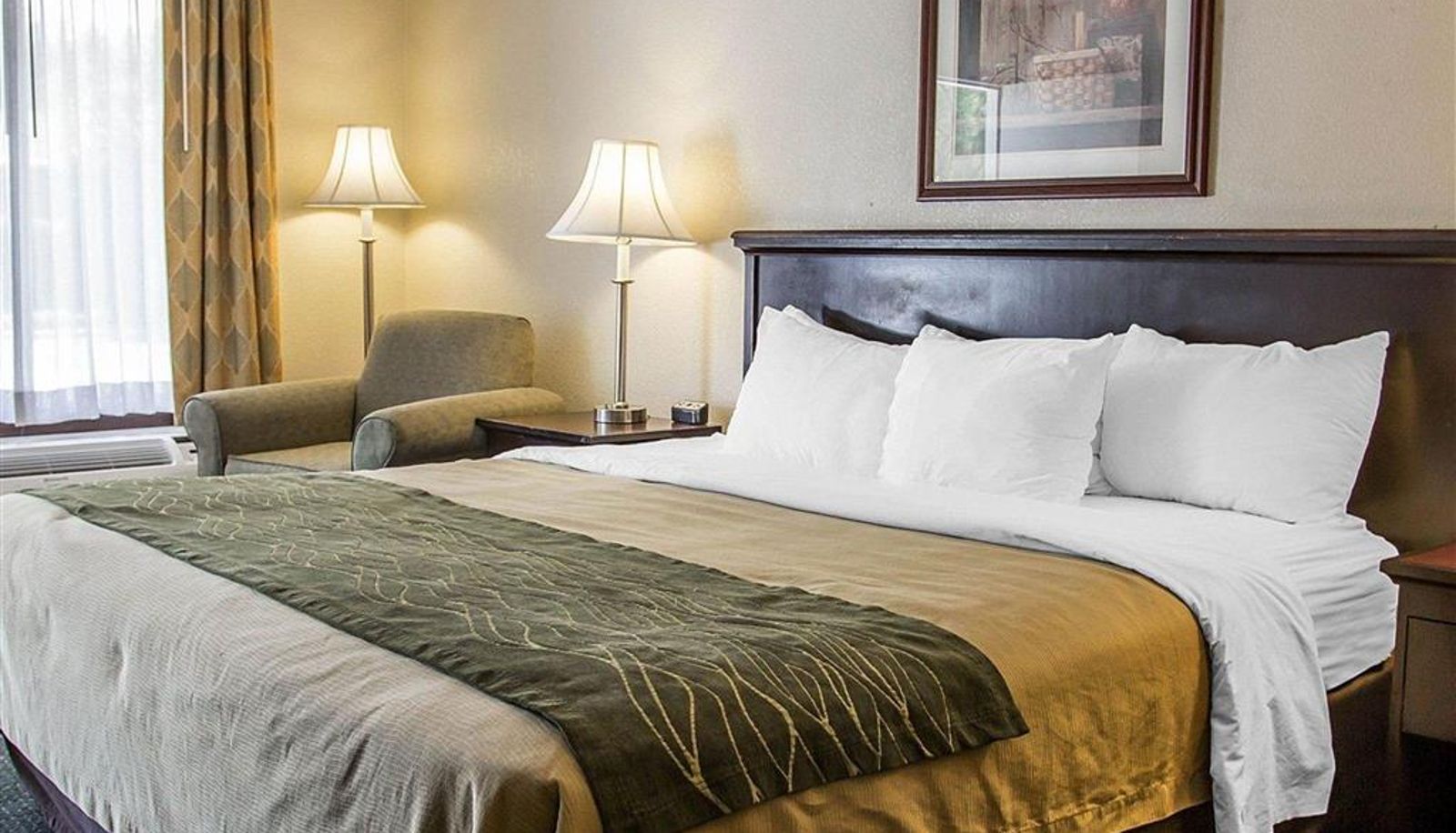 Zimmer - Quality Inn Riverside Near UCR and Downtown