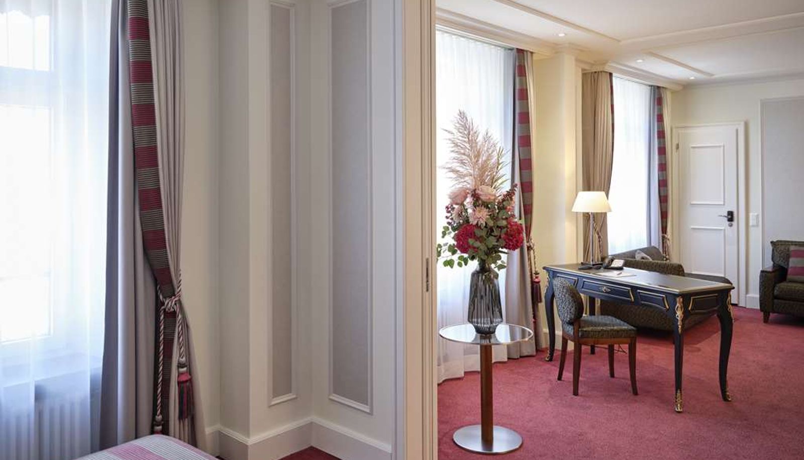 Suite - Hotel Schweizerhof Zürich