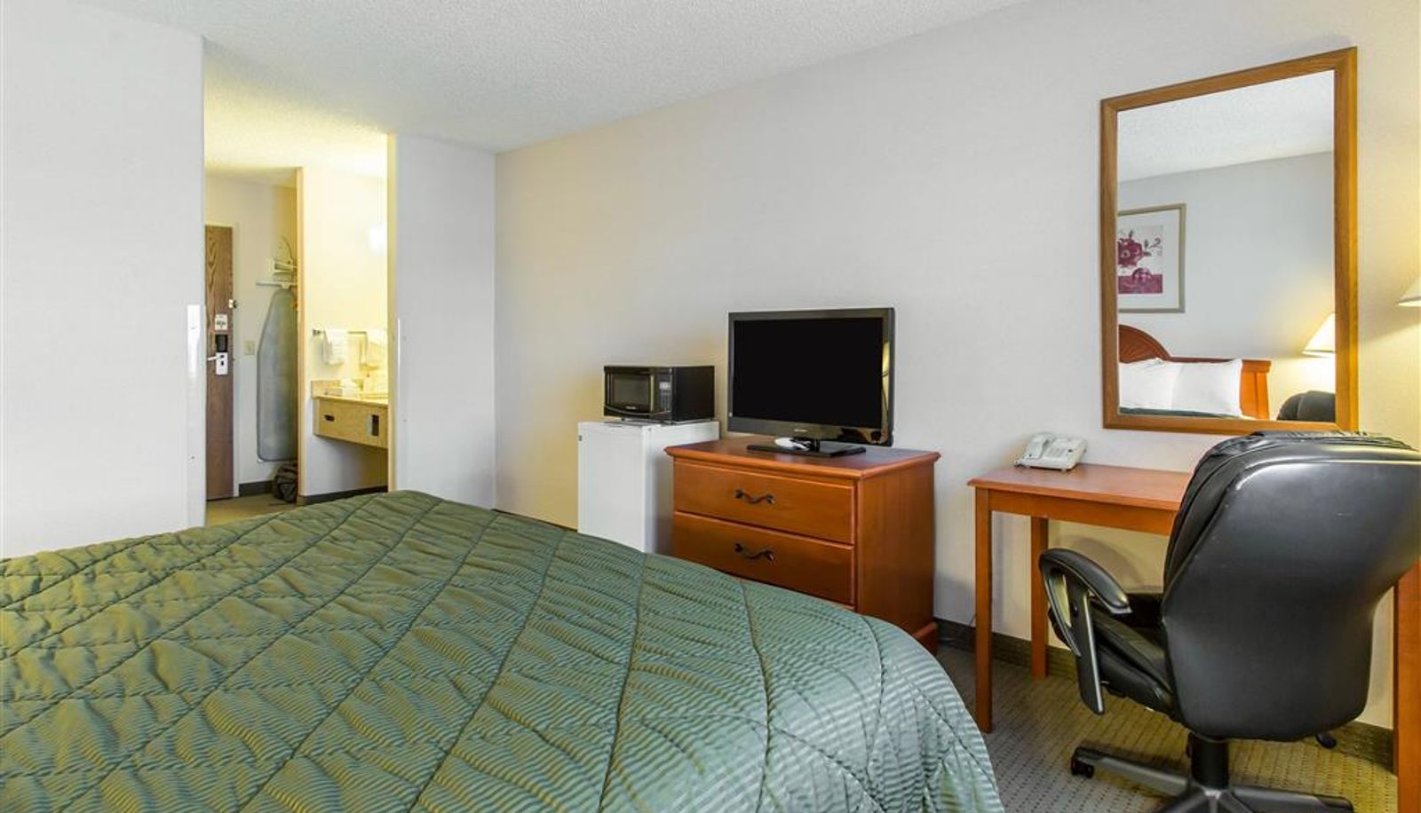Room - Quality Inn Delta Gateway to Rocky Mountains