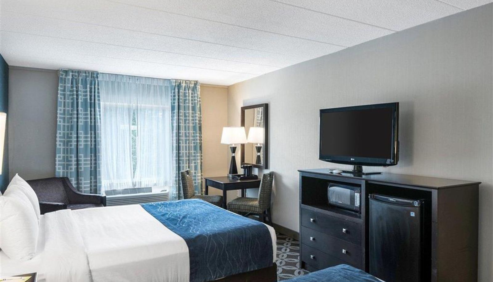 Zimmer - Comfort Inn Rehoboth Beach