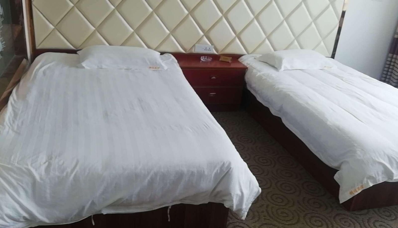 Area esterna dell'hotel - Saturday Business Hotel