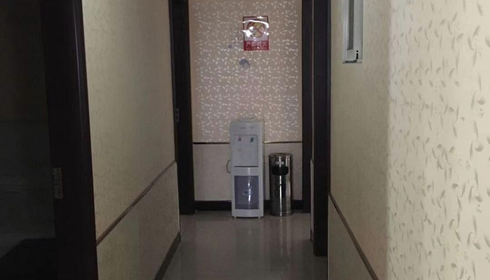 Hotel outdoor area - Yuyang Business Hotel