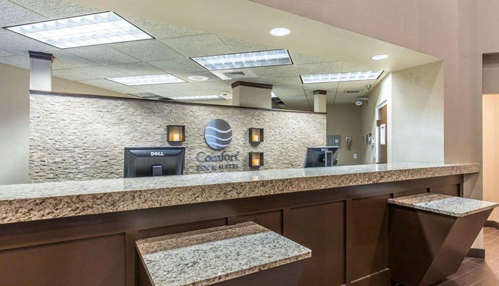 Hall - Comfort Inn Naples East I-75