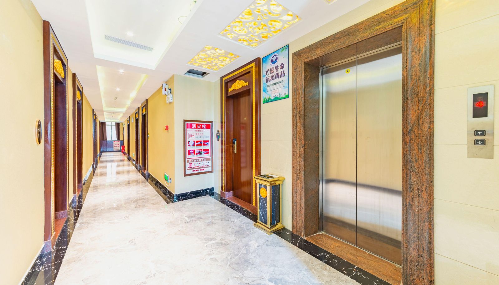 Zewnętrzna część hotelu - Baoguan Hotel