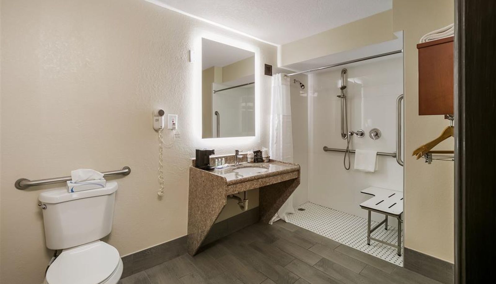 Room - Quality Inn Commerce at I-85