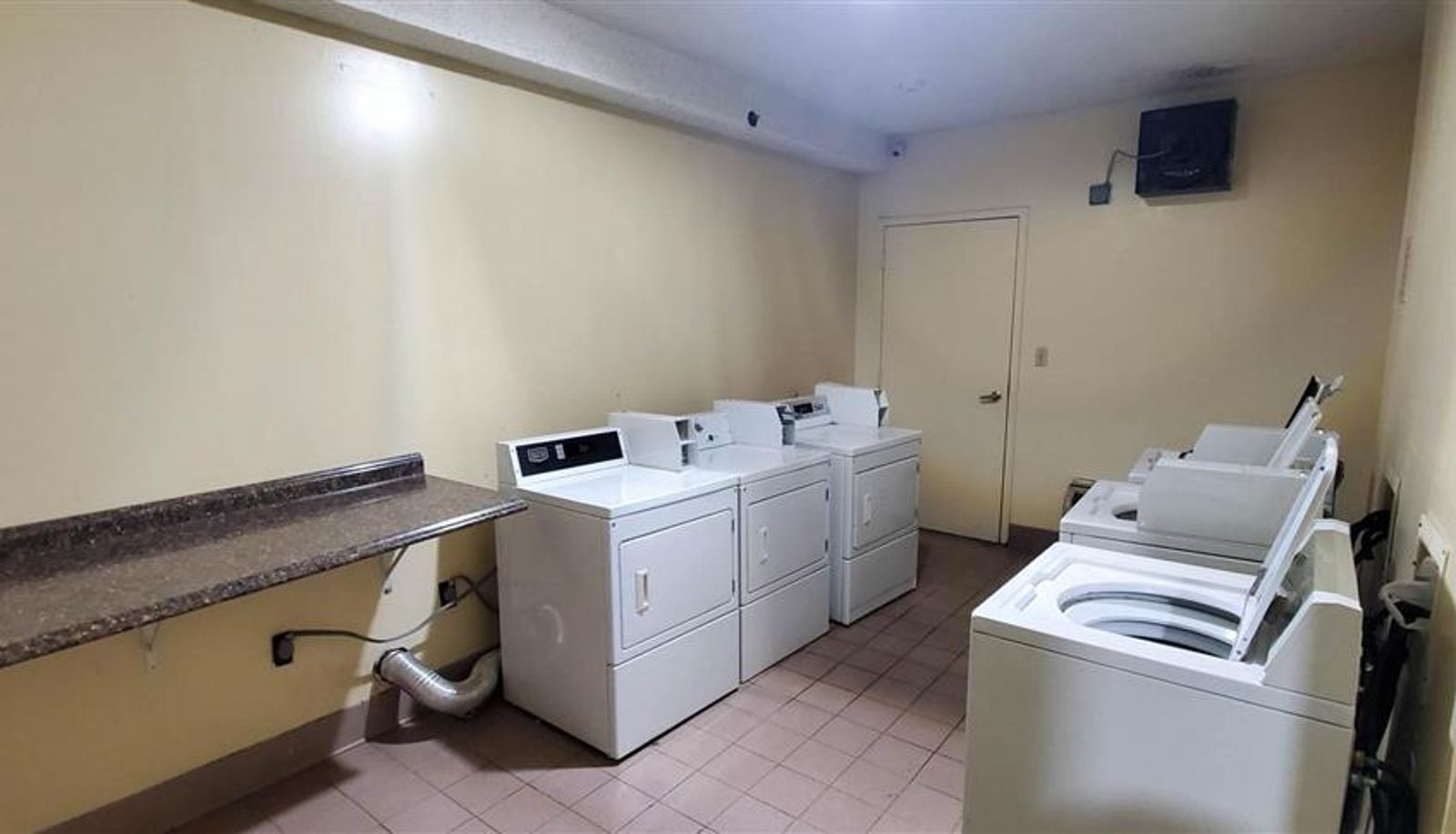 Interior view - GA - Gateway & I-95 Studio 6 Savannah