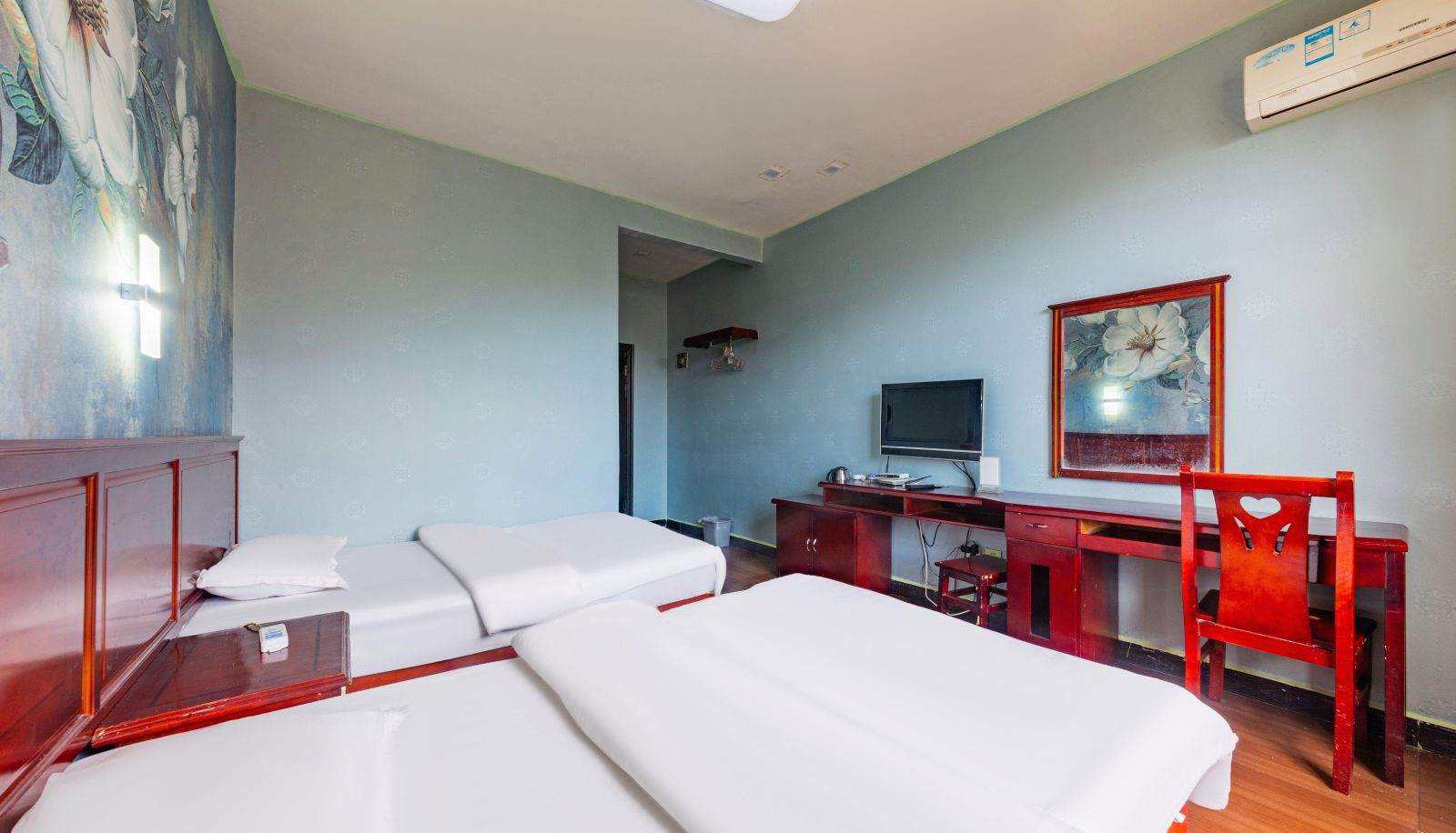 Chambre Business - Manning Business Hotel (Manning Park Store)