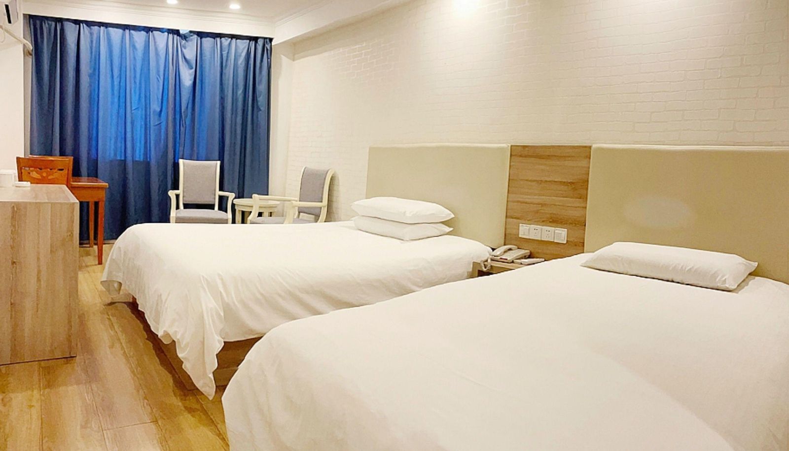 Camera business - Green Jingpin Hotel (Rudong Wenfeng World Store)