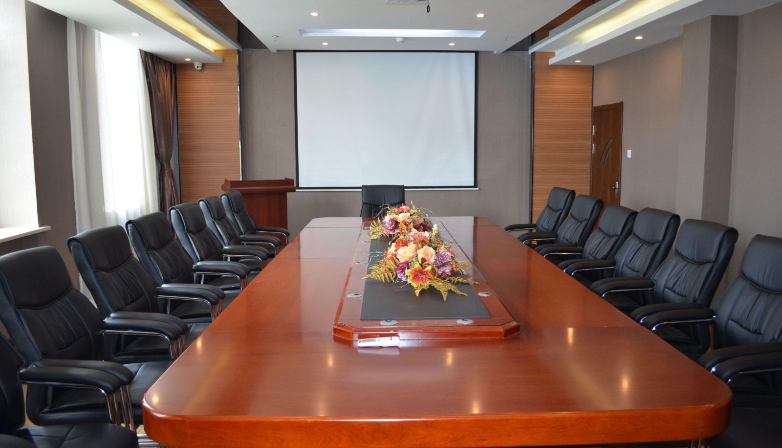 Extérieur de l'hôtel - Grand Hyatt Holiday Inn