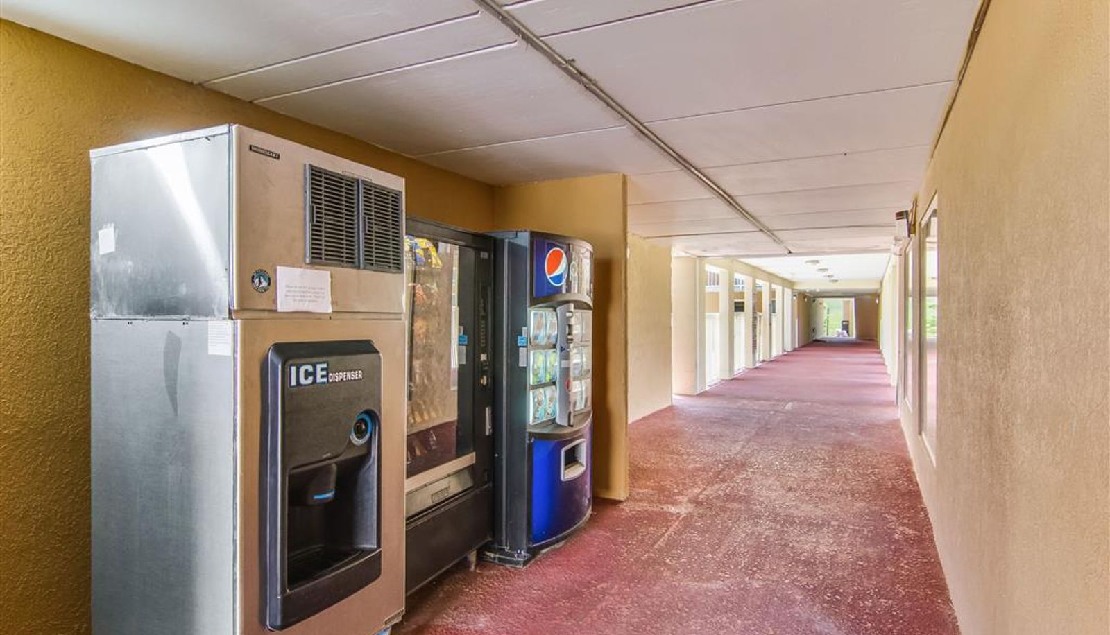 Innenbreich - Suburban Studios Hotel Kingsland Near I-95