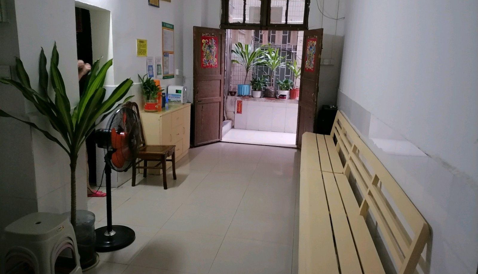 Buitenruimte van het hotel - Tianhui Minshe