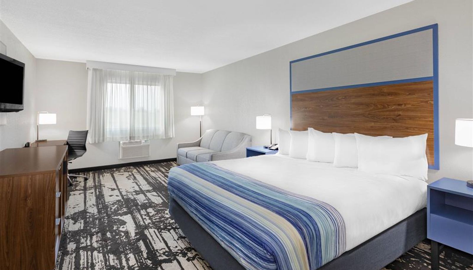 Room - AmericInn by Wyndham Pella
