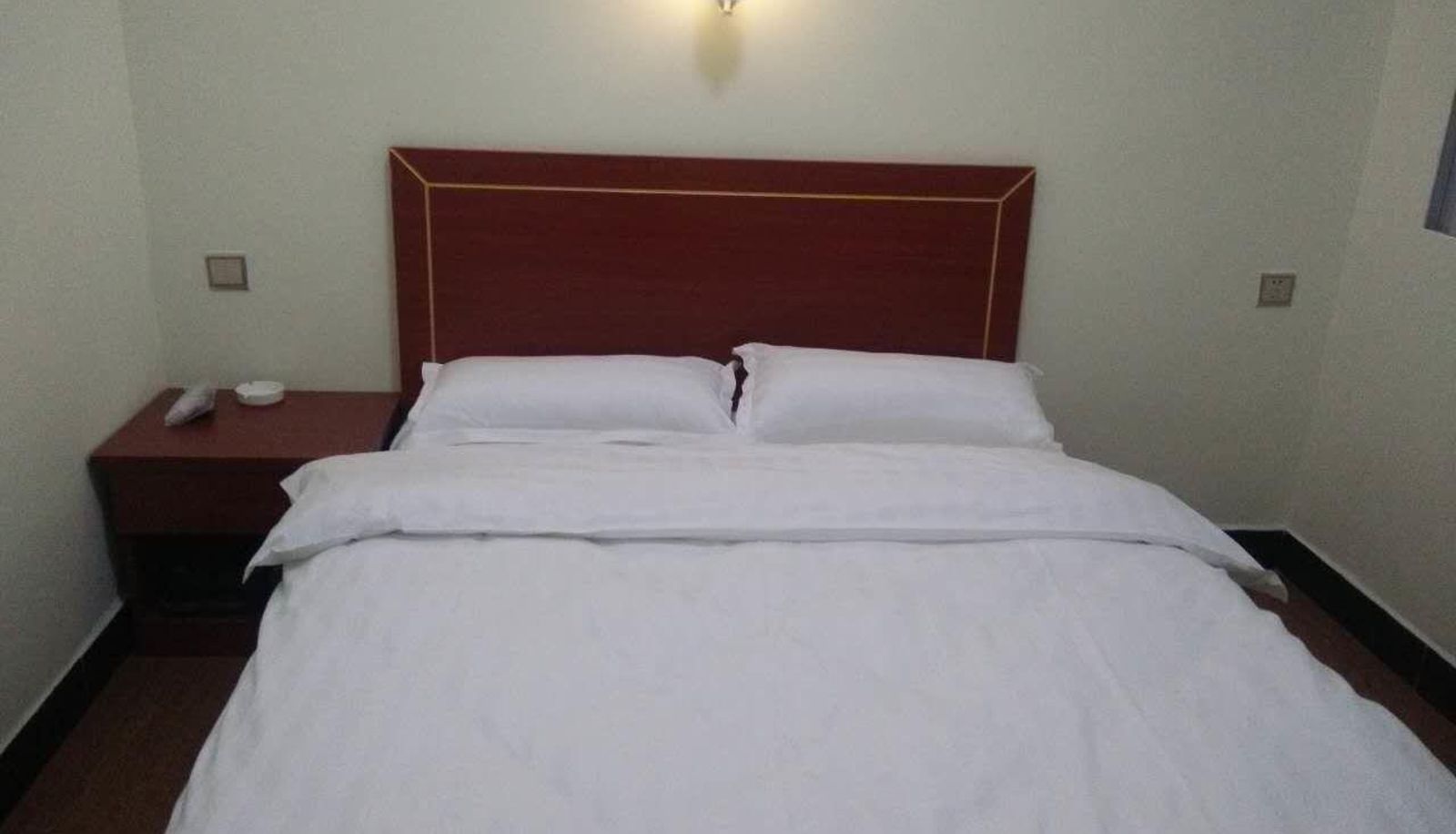 Room - Yijia Business Hotel