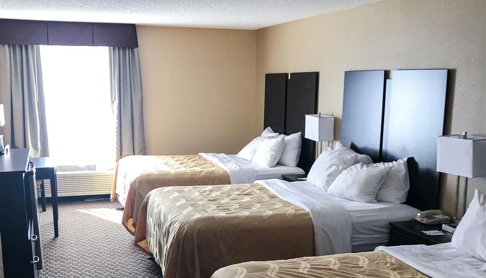 Kamer - Quality Inn & Suites Mendota near I-39