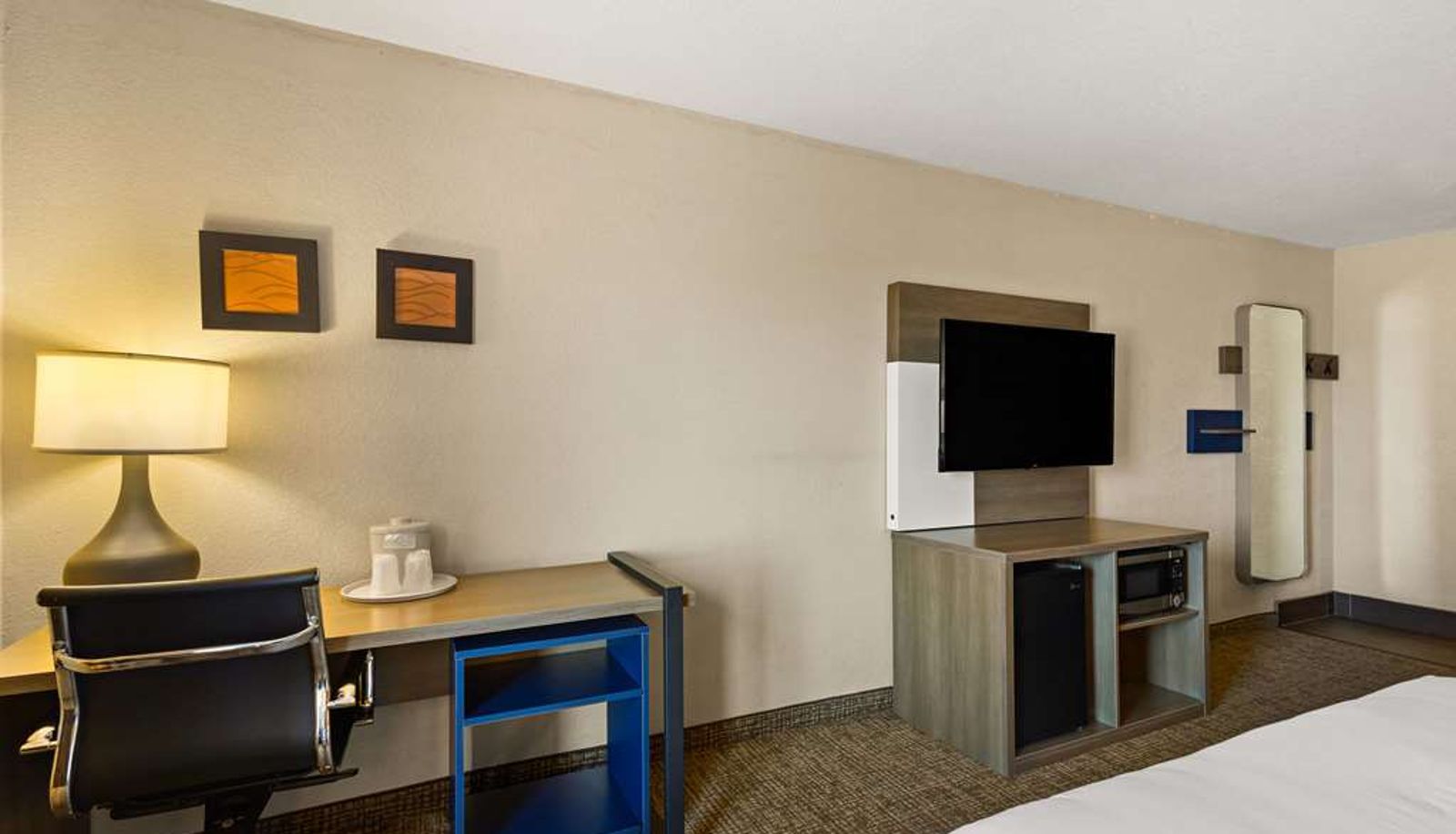 Camera - Comfort Inn Huntington Near University