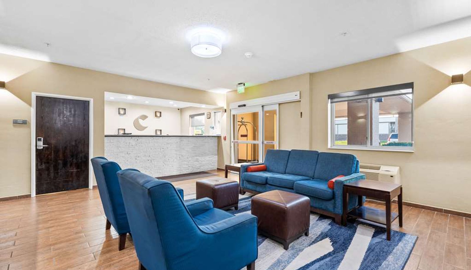 Hall - Comfort Inn Hobart-Merrillville