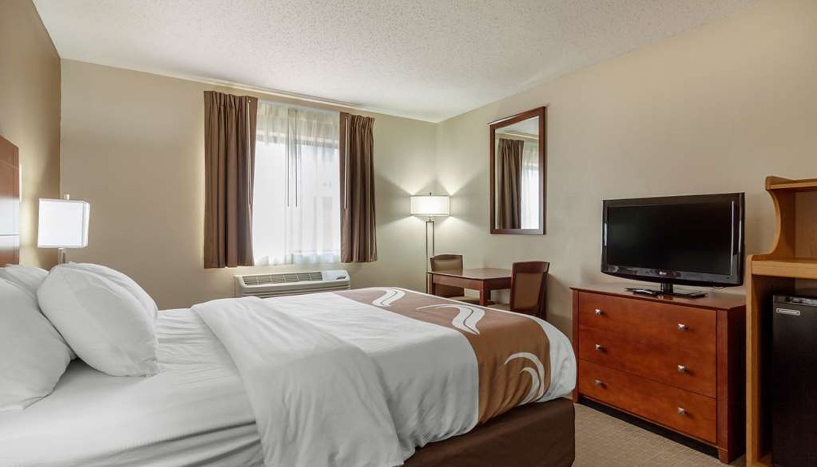 Zimmer - Quality Inn Hays I-70
