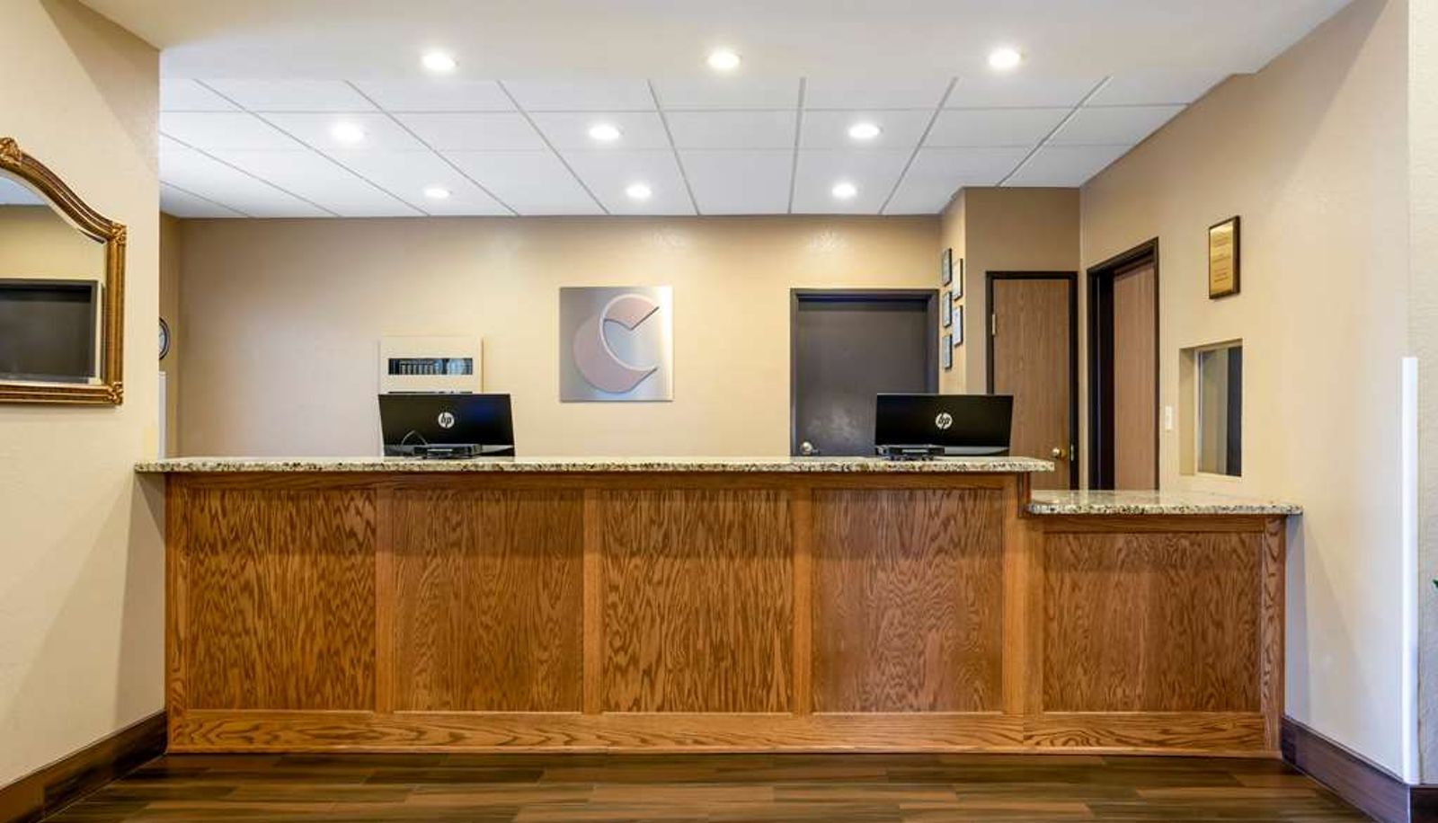 Lobby - Comfort Inn & Suites Pittsburg KS