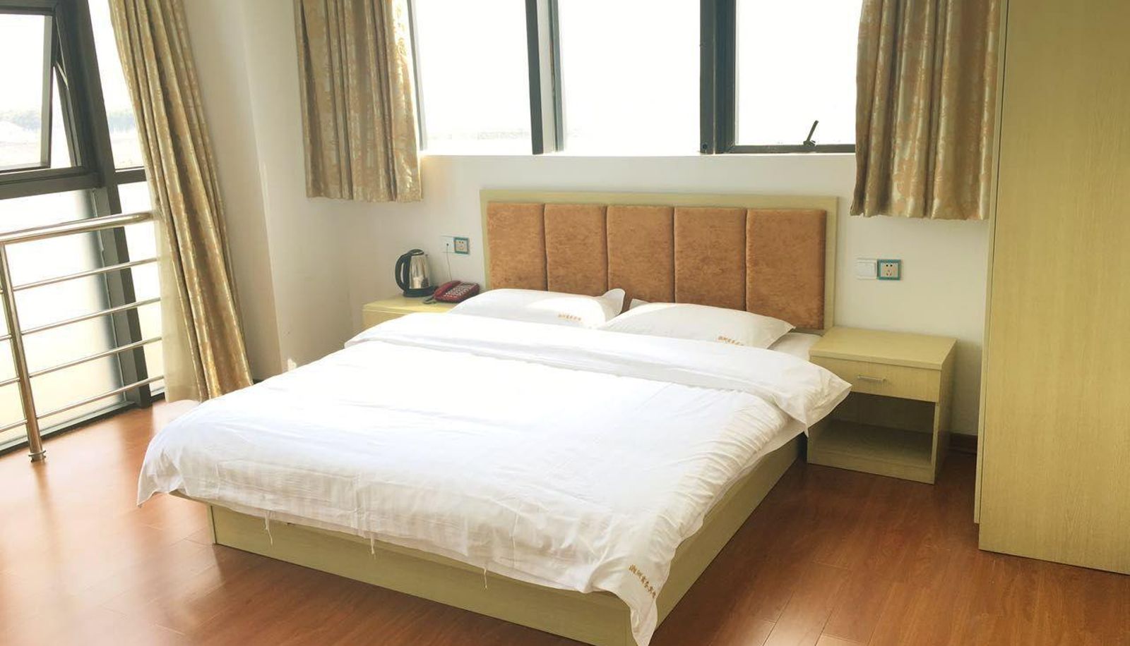 Camera business - Xiangzhou Business Hotel