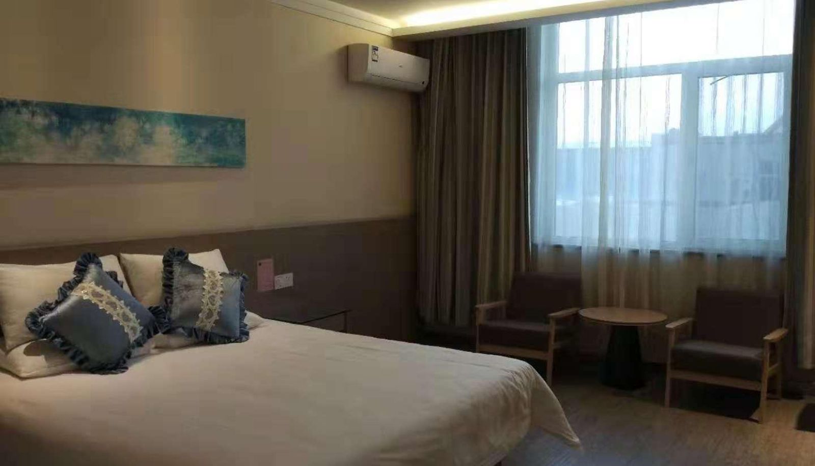 Yijia 365 Chain Hotel (Bohai Road Branch)