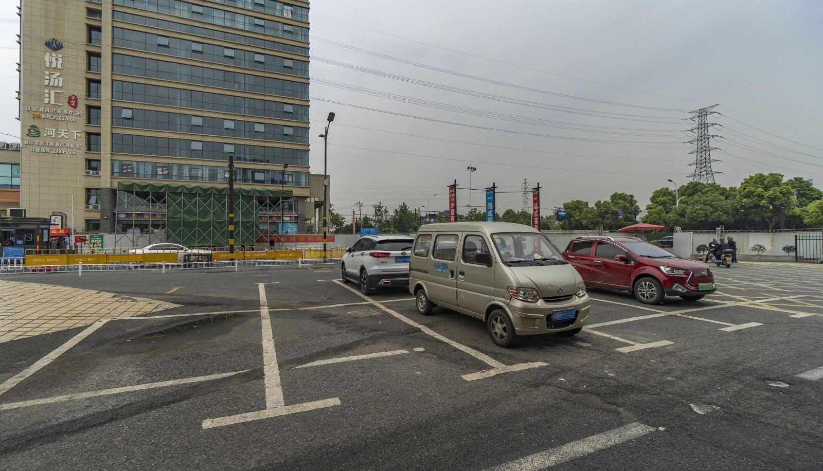 Zewnętrzna część hotelu - Minglai Business Hotel