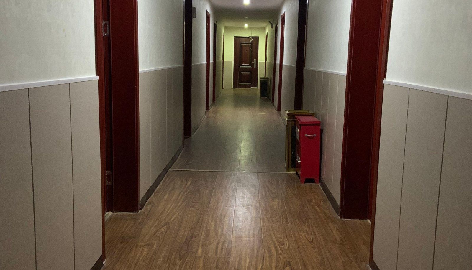 Zewnętrzna część hotelu - 369 Business Hotel (Taohua Island Branch)
